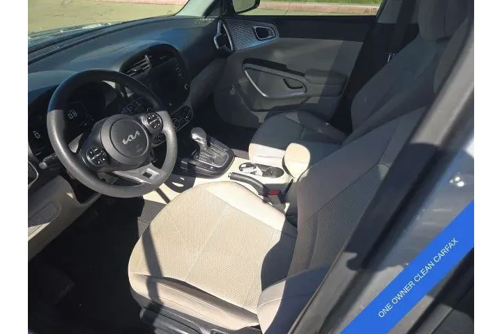 $14977 : Kia Soul 2024 S 4dr Crossove image 10