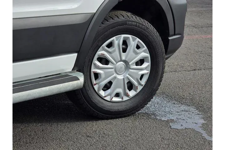 $32300 : Ford Transit 2024 250 3dr SW image 8