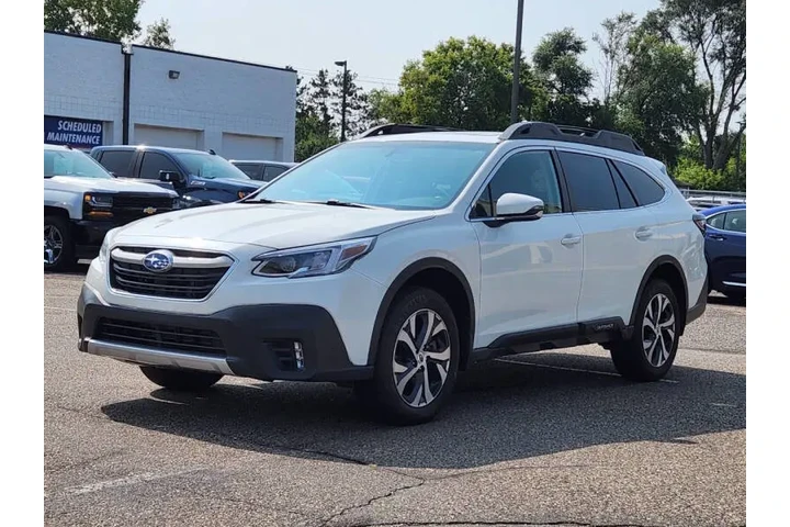 $20995 : 2021 Outback Limited image 8