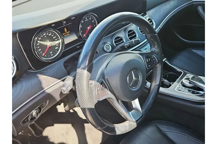 $26000 : Mercedes-Benz E-Class 2017 A image 2