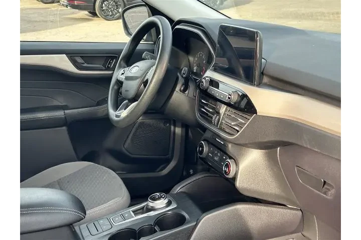 $18245 : Ford Escape 2022 SE 4dr SUV image 5