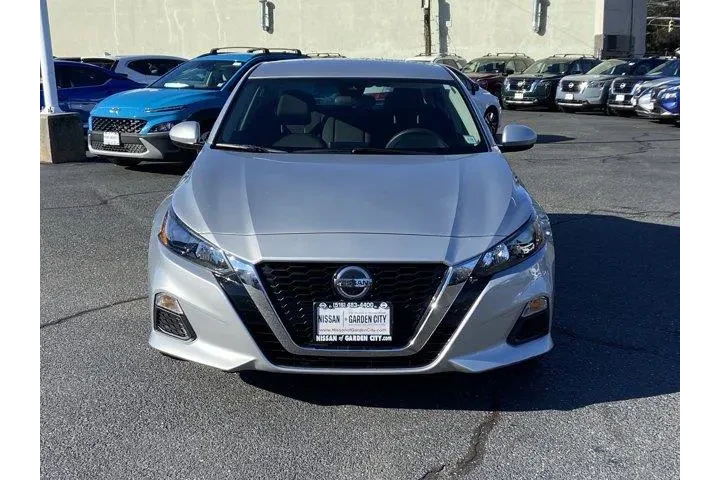 $14995 : Nissan Altima 2022 2.5 S 4dr image 2