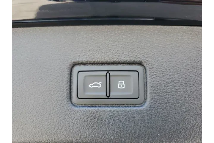 Audi Q7 2021 AWD quattro Pre image 10