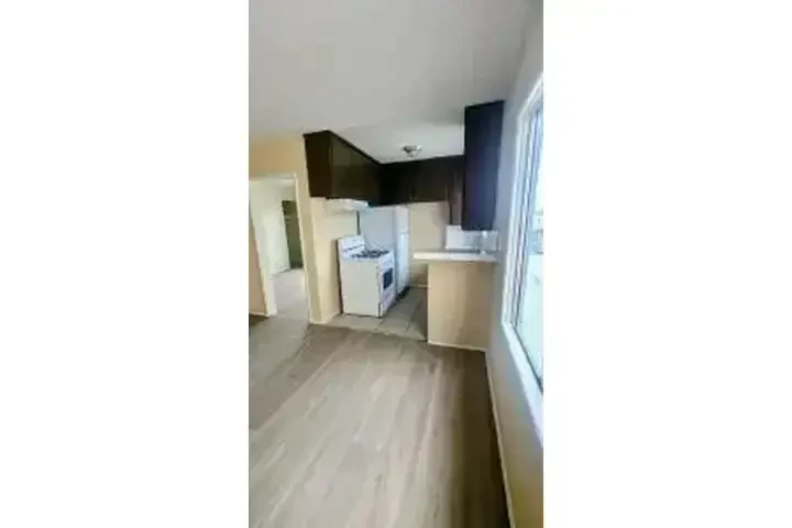 RENTO APT 📍Manchester/Vermont image 5