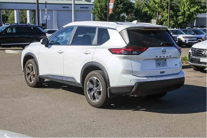 $23991 : Nissan Rogue 2024 SV 4dr Cro image 2