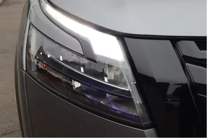 $35873 : Nissan Pathfinder 2025 AWD S image 10