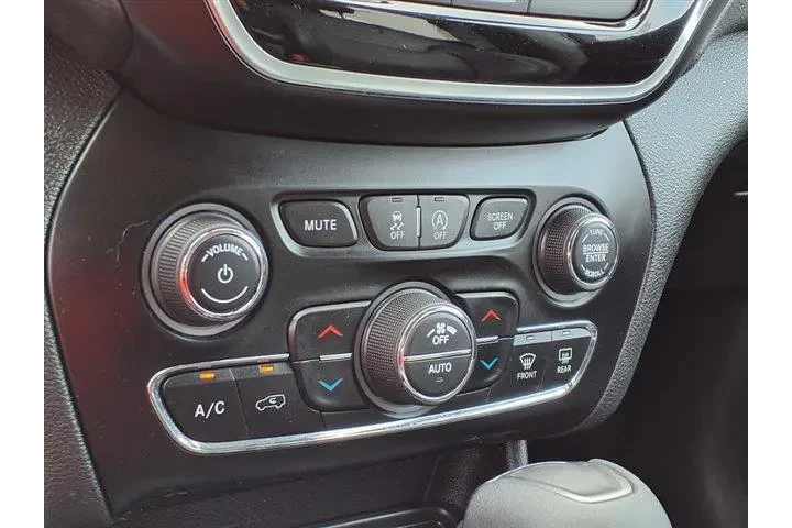 Jeep Cherokee 2019 4x4 High image 10