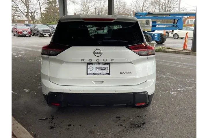 Nissan Rogue 2024 AWD SV 4dr image 6