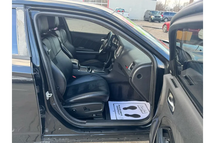 $12980 : 2013 Charger 4dr Sdn SRT8 RWD image 9