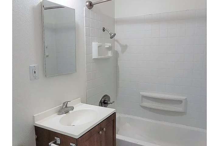 $1550 : FOR RENT NOW** Arcadia, CA** image 4