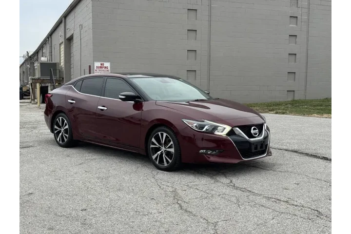$17750 : 2018 Maxima Platinum image 6