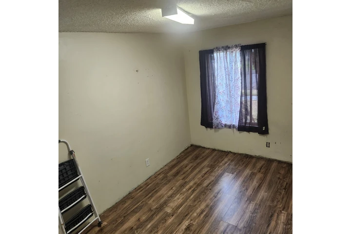 $900 : RECAMARA EN GARDEN GROVE image 2
