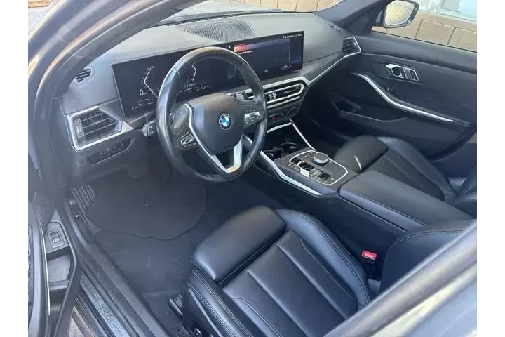 $27885 : BMW 3 Series 2023 330i 4dr S image 7