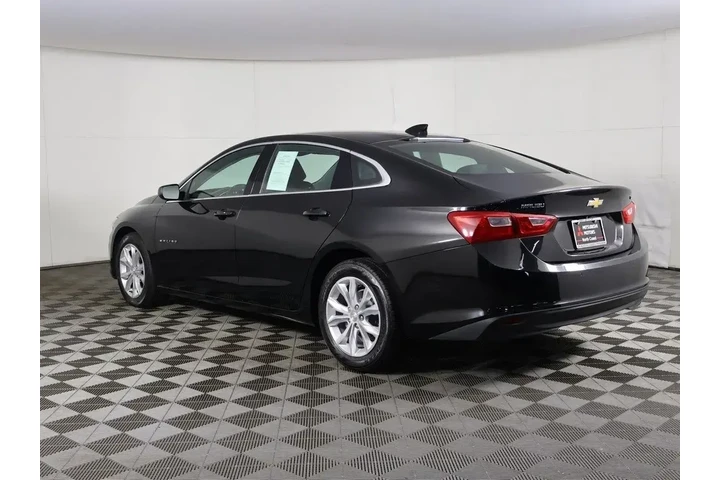 $16693 : Chevrolet Malibu 2024 LT 4dr image 7