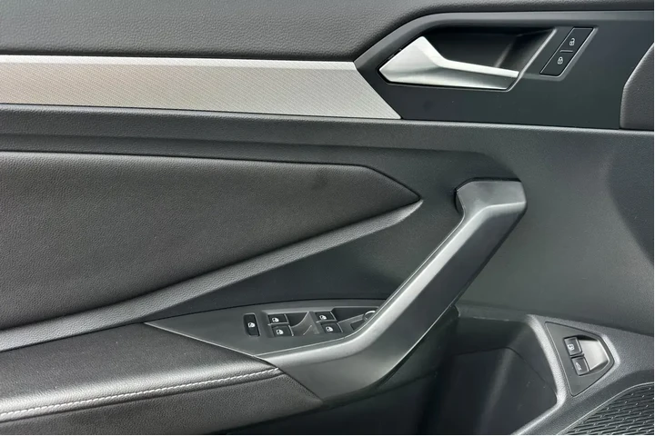 $20900 : Volkswagen Jetta 2023 Sport image 10