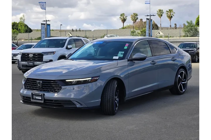 $28882 : Honda Accord Hybrid 2025 EX- image 3