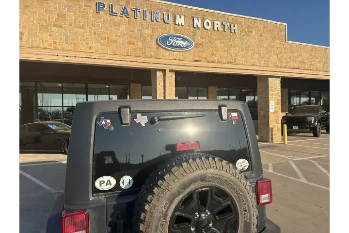 $15673 : Jeep Wrangler JK Unlimited 2 image 7