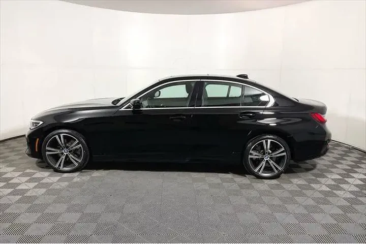 $27943 : BMW 3 Series 2021 AWD 330i x image 5