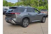 $27331 : Nissan Pathfinder 2022 Plati thumbnail