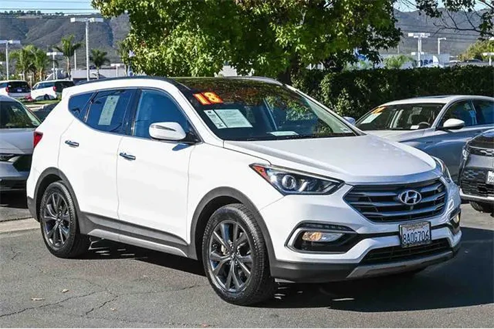 $15000 : Hyundai SANTA FE Sport 2018 image 3