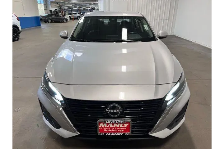 $17527 : Nissan Altima 2023 2.5 SV 4d image 8