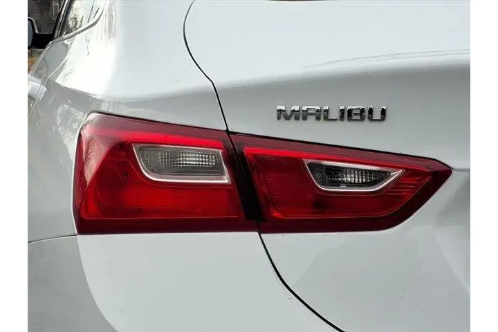$18987 : Chevrolet Malibu 2024 LT 4dr image 9