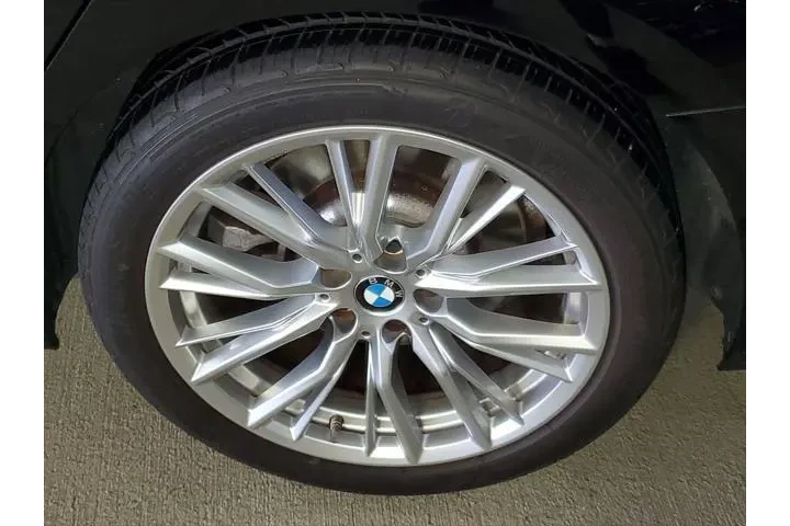 $37268 : BMW 3 Series 2023 330i 4dr S image 5