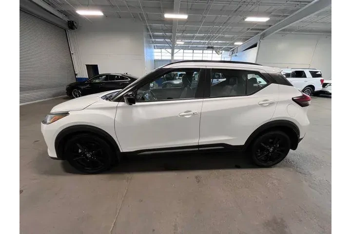 $17980 : Nissan Kicks 2023 SR 4dr Cro image 6