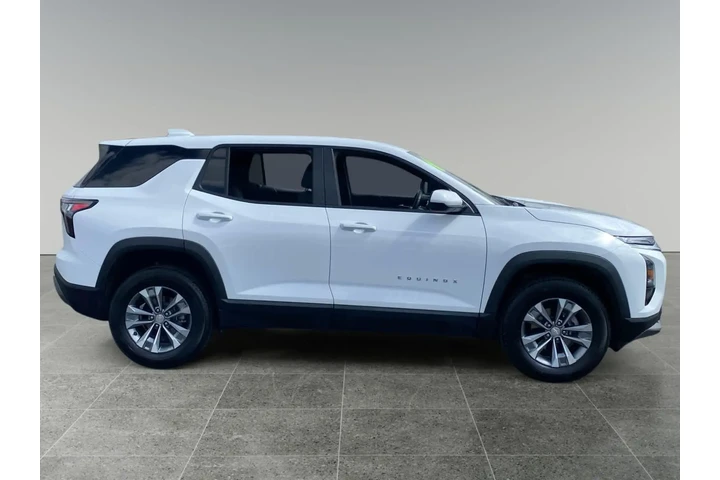 $33890 : Chevrolet Equinox 2025 4x4 L image 6