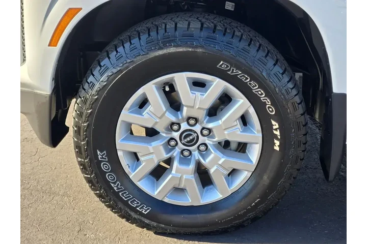 $28991 : Nissan Frontier 2022 4x4 SV image 9