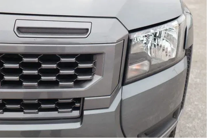 $31988 : Nissan Frontier 2025 4x4 SV image 9