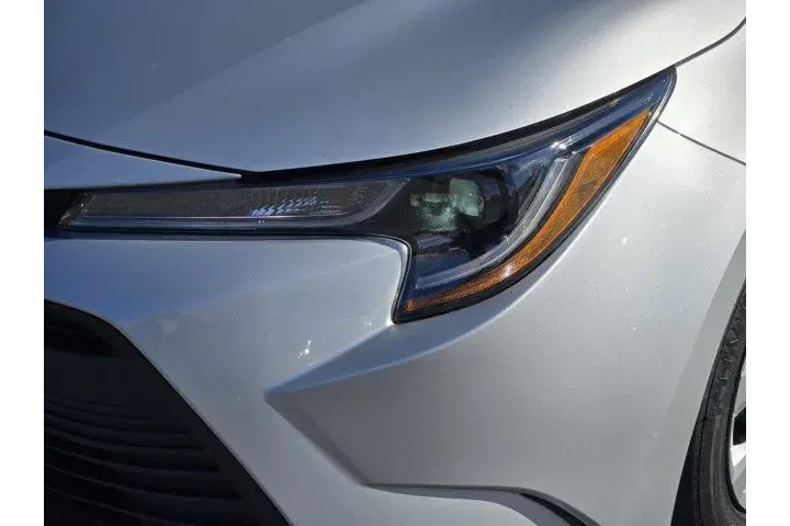 $19891 : Toyota Corolla 2023 LE 4dr S image 9