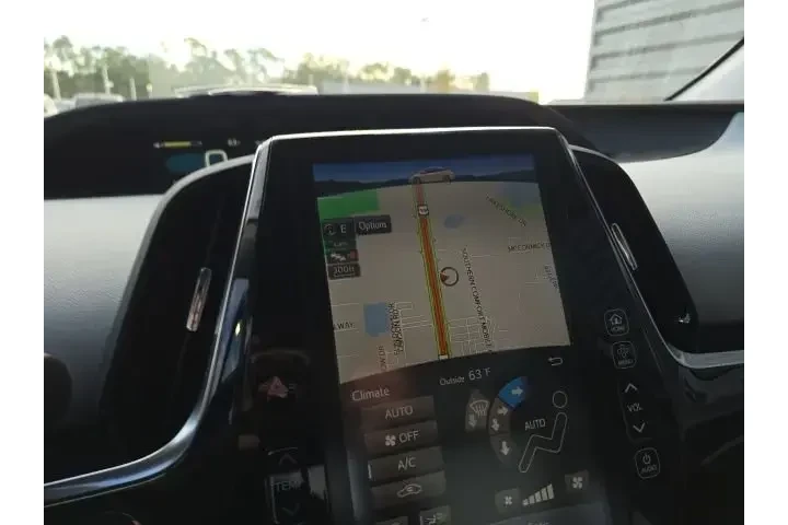 $23405 : Toyota Prius 2019 L Eco 4dr image 10