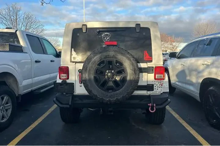 $17995 : Jeep Wrangler Unlimited 2016 image 4
