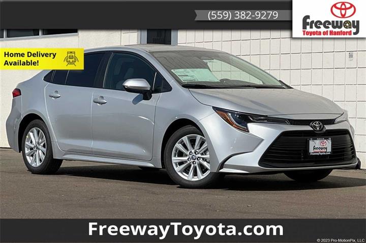 $26262 : Corolla LE image 1