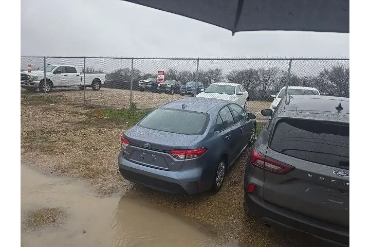 $20417 : Toyota Corolla 2025 LE 4dr S image 3