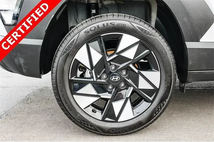 $19995 : Hyundai KONA 2024 AWD SEL 4d image 8