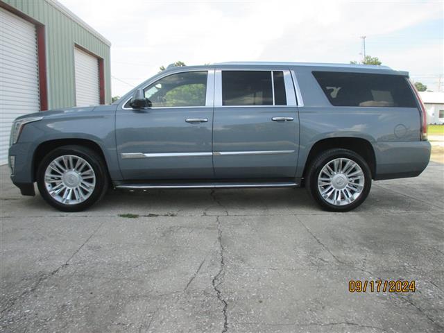 $30995 : 2016 Escalade image 5