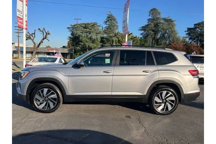 $27995 : Volkswagen Atlas 2024 SE 4dr image 3