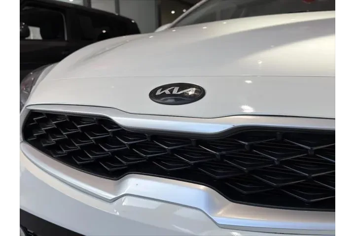 $14990 : Kia Forte 2021 FE 4dr Sedan image 10