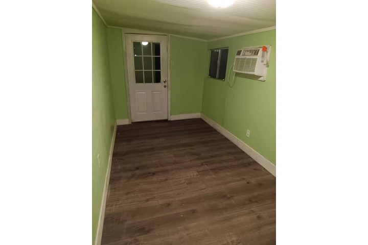 $600 : Rento image 5