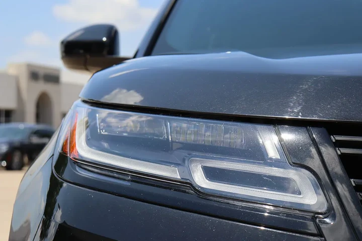 $25997 : 2019 Range Rover Velar R-Dyna image 6