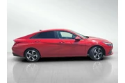 $19460 : Hyundai ELANTRA Hybrid 2023 thumbnail