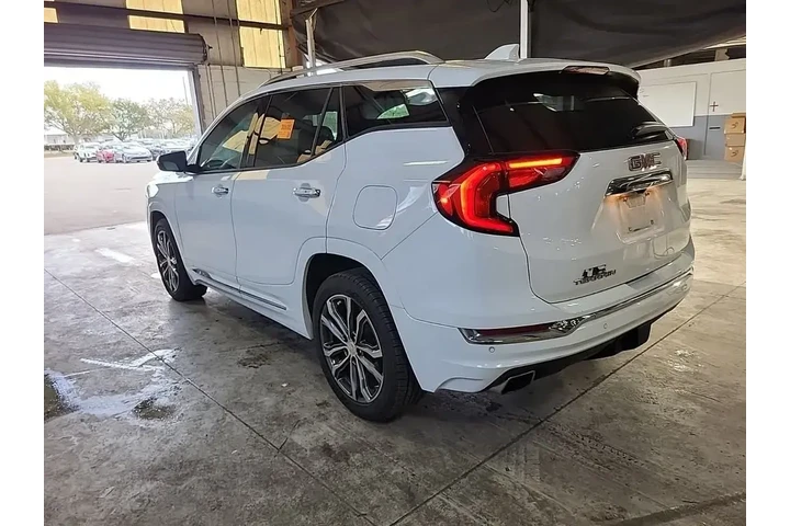 $21990 : GMC Terrain 2020 Denali 4dr image 4