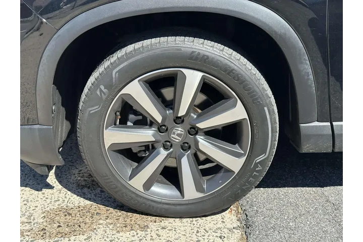 $37985 : Honda Pilot 2023 AWD Touring image 7