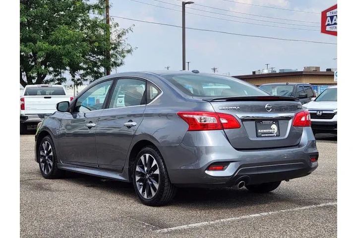 $11985 : 2017 Sentra SR image 9
