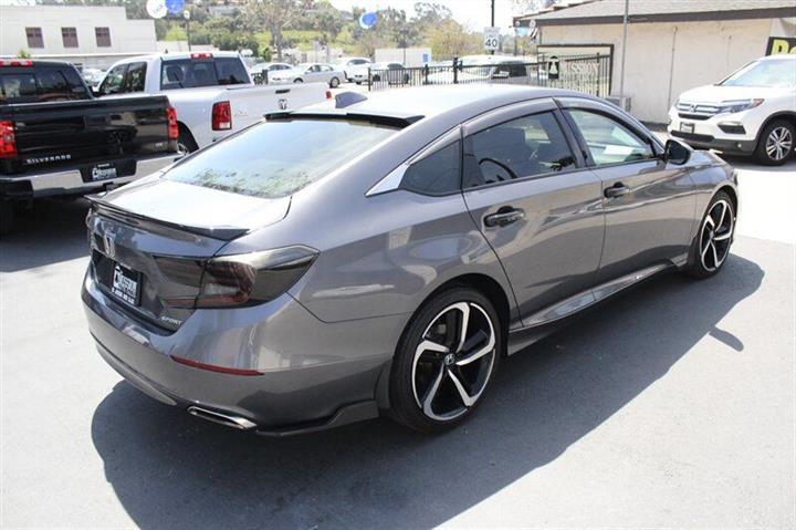 $22996 : 2018 Accord Sedan image 7