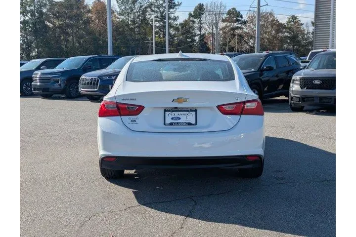 $17995 : Chevrolet Malibu 2023 LT 4dr image 6
