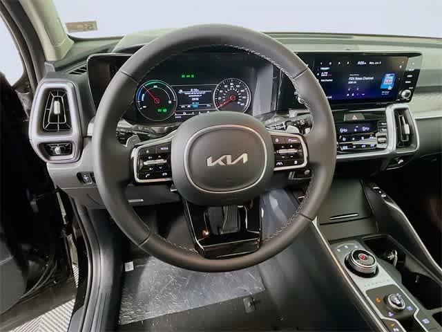 $35708 : PRE-OWNED 2023 KIA SORENTO HY image 8