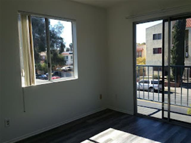 $2300 : SPACIOUS 2-BEDROOM/ 2-BATH. image 7